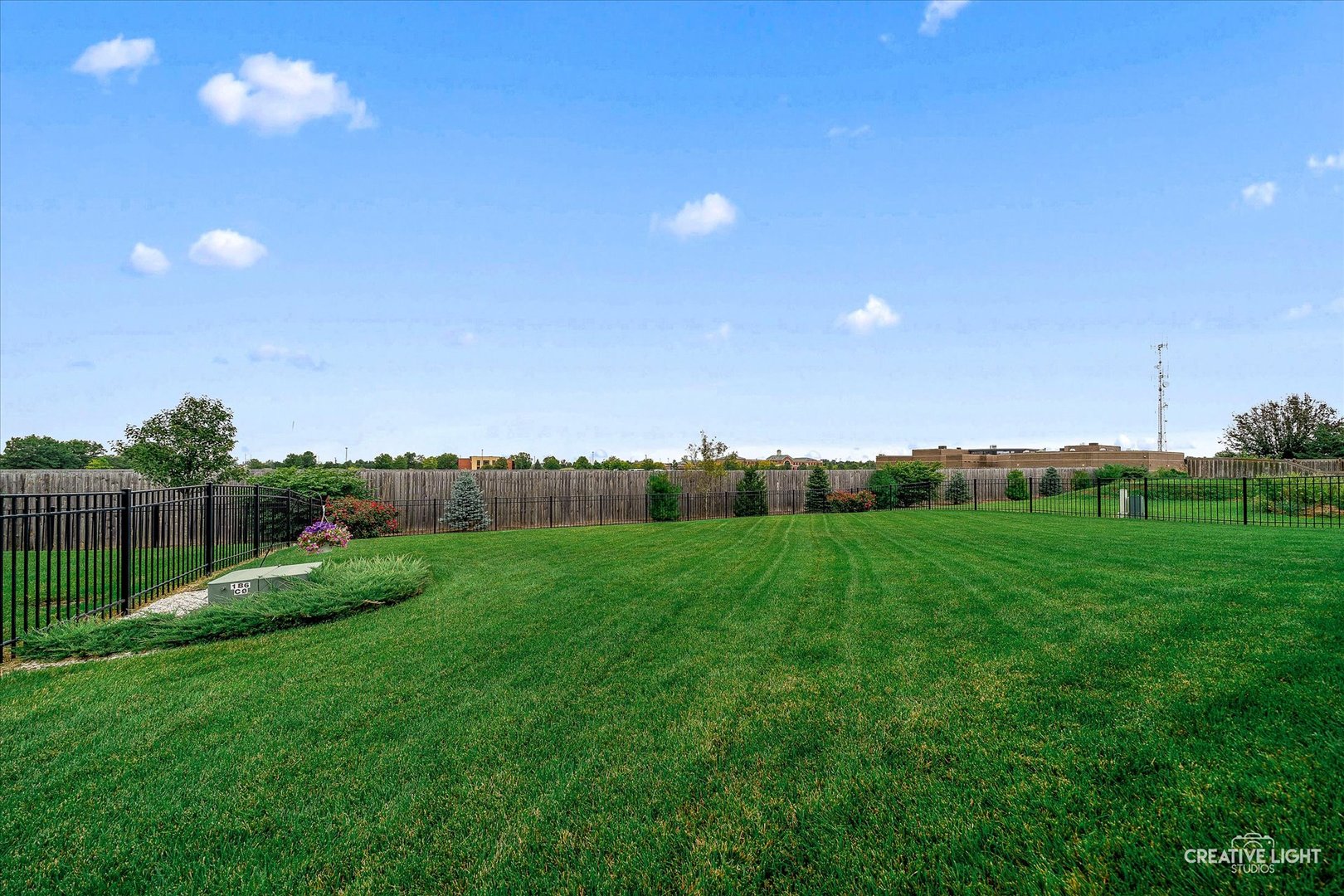 957 N Carly Circle, Yorkville, IL 60560