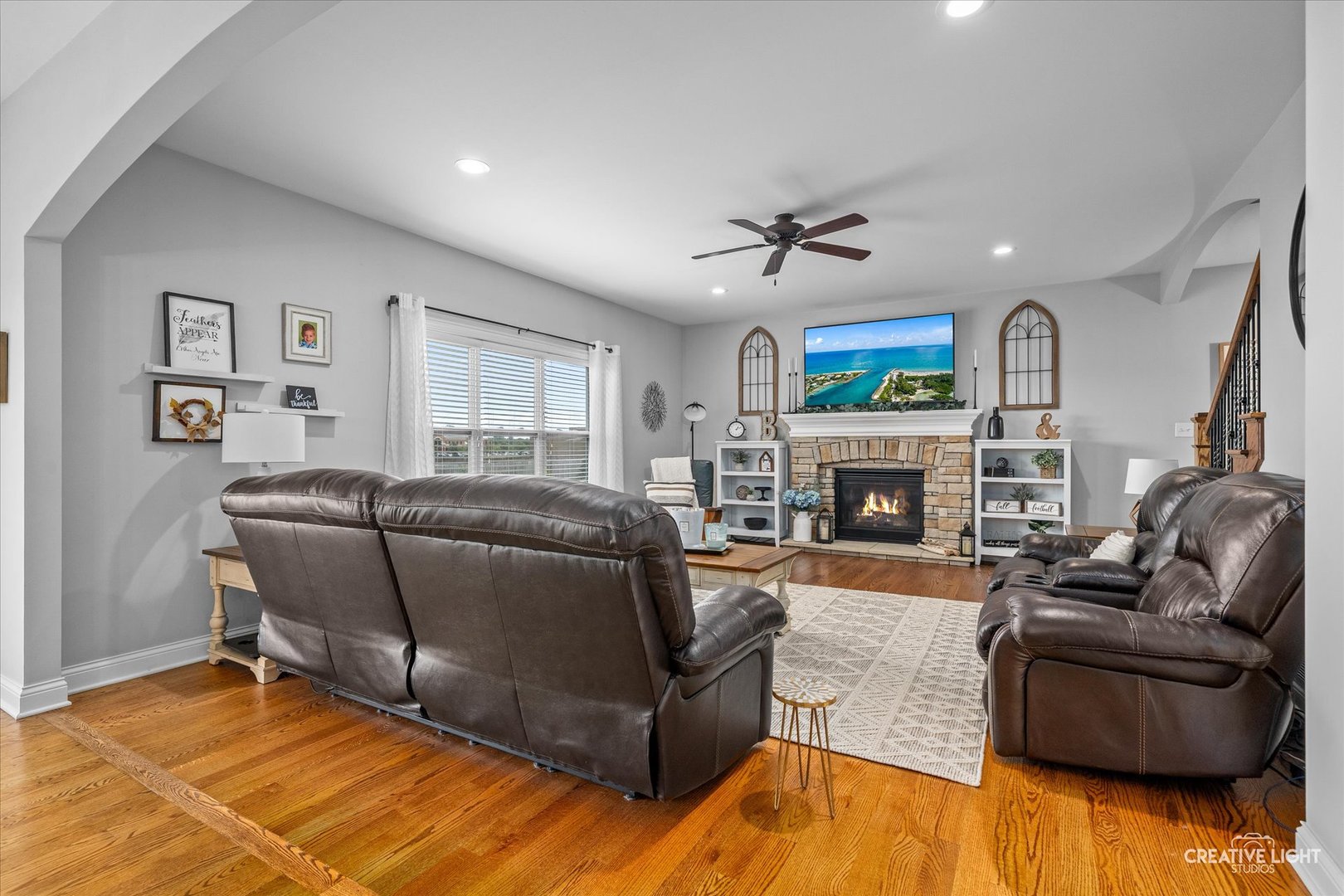 957 N Carly Circle, Yorkville, IL 60560