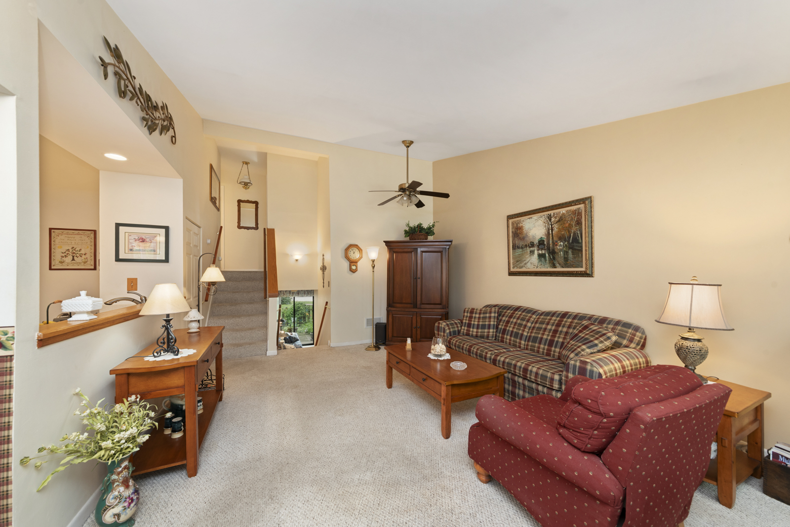 485 Raintree Court #B, Glen Ellyn, IL 60137