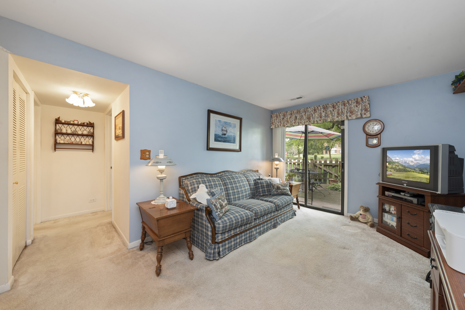 485 Raintree Court #B, Glen Ellyn, IL 60137