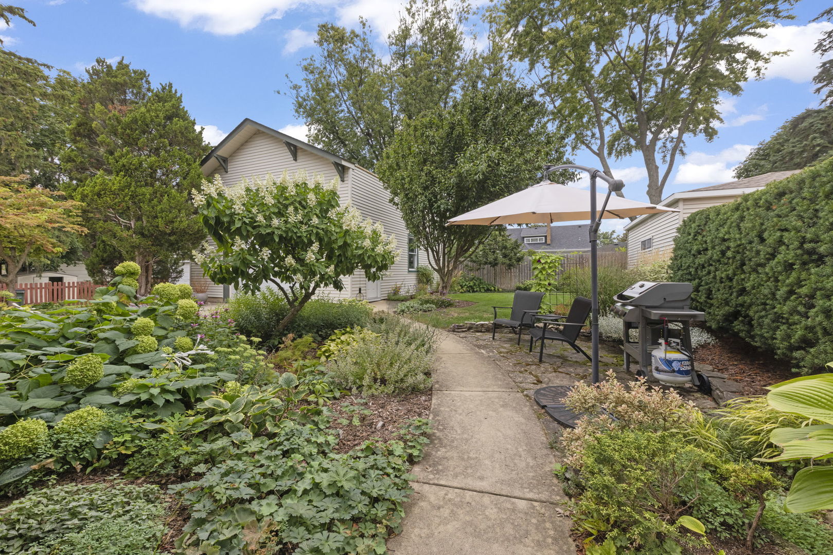416 Anthony Street, Glen Ellyn, IL 60137