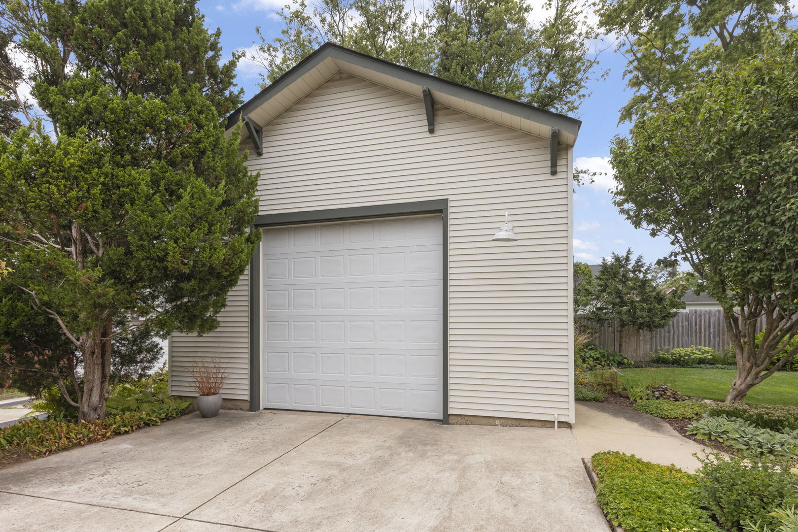 416 Anthony Street, Glen Ellyn, IL 60137