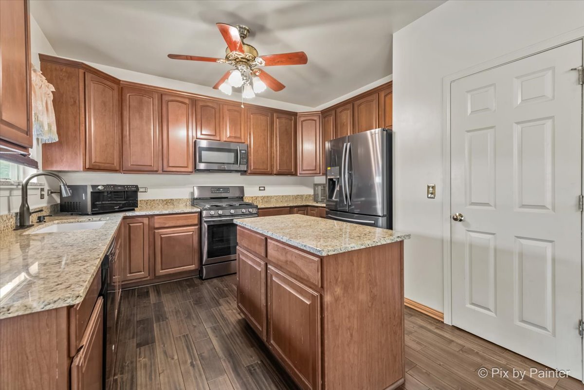 5485 Avalon Lane, Lake In The Hills, IL 60156