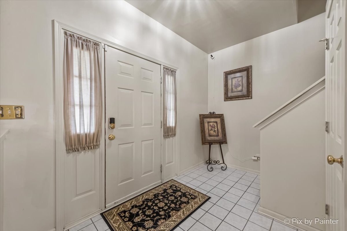 5485 Avalon Lane, Lake In The Hills, IL 60156