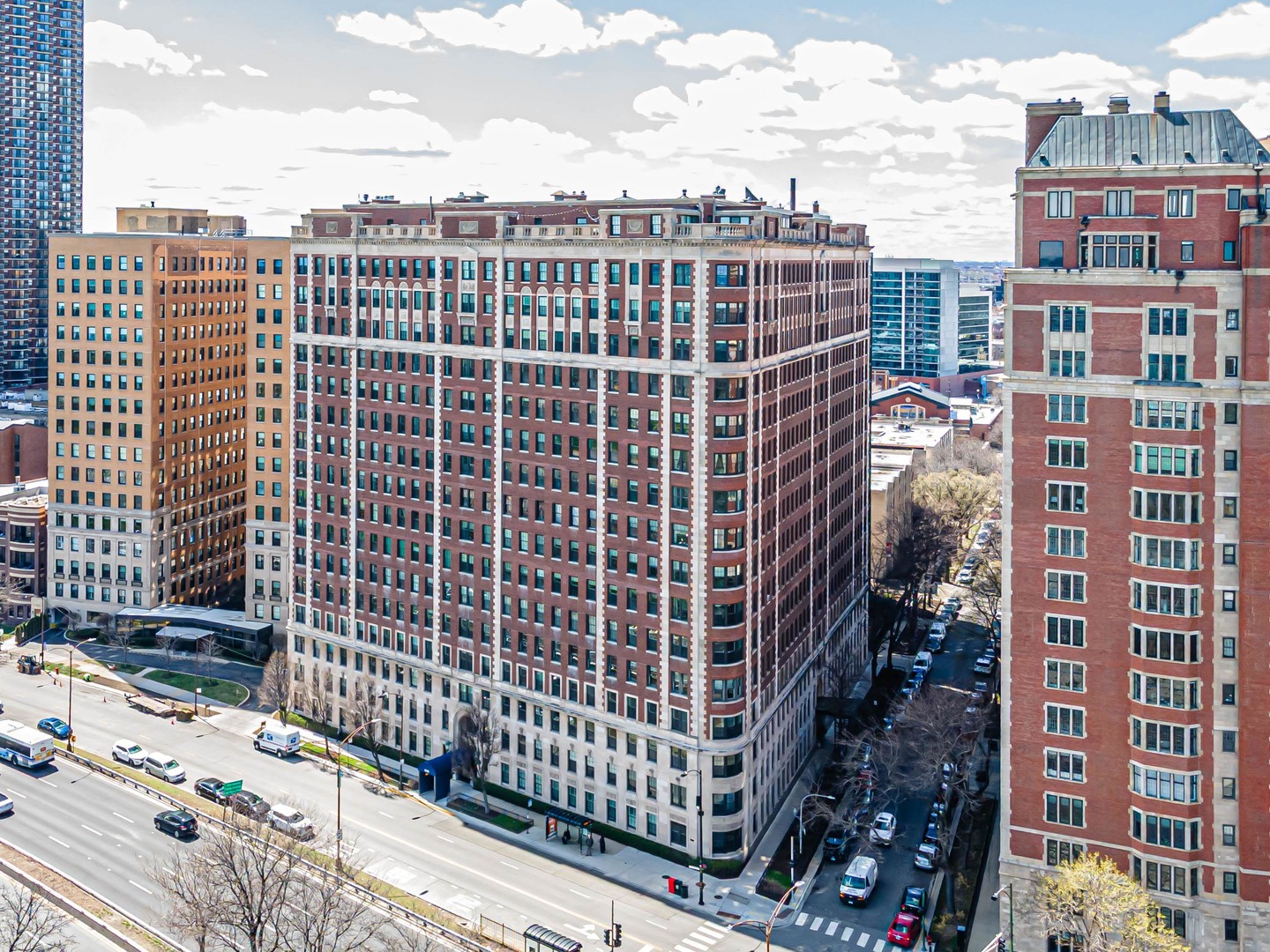 3750 N Lake Shore Drive #2C, Chicago, IL 60613
