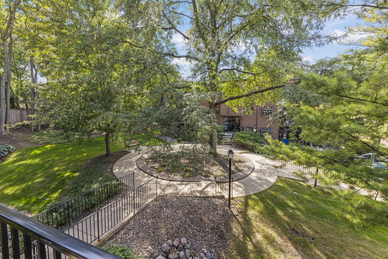 404 Melrose Avenue #204, Glen Ellyn, IL 60137