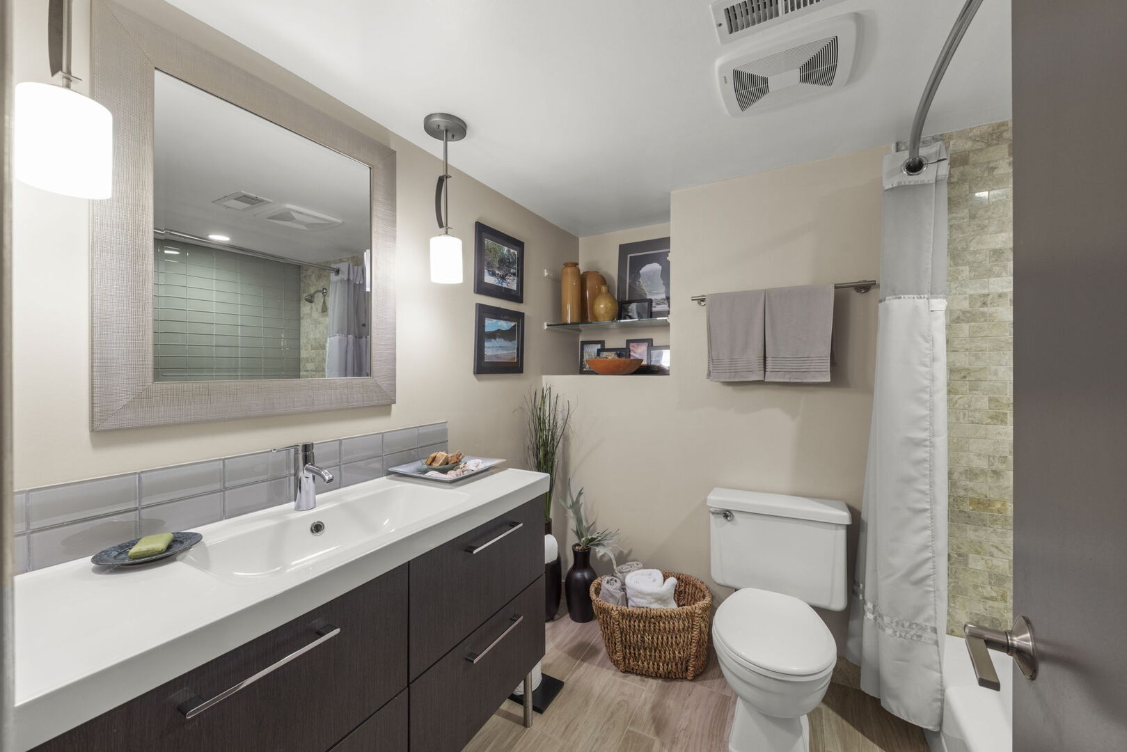 404 Melrose Avenue #204, Glen Ellyn, IL 60137