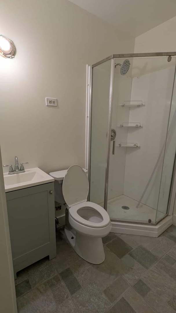714 Glen Rock Avenue #1, Waukegan, IL 60085