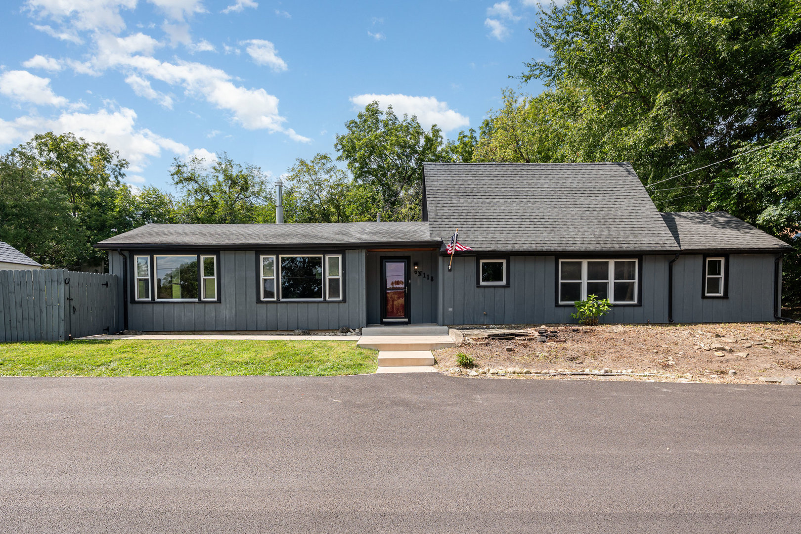 6N118 Hillside Drive, St. Charles, IL 60175