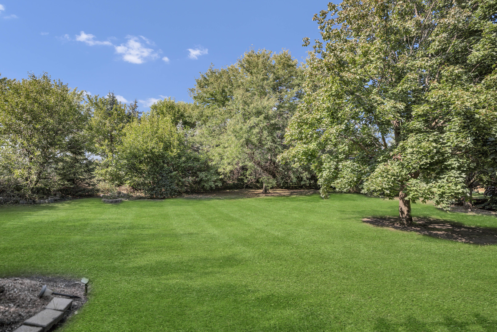 37W004 Ridgewood Drive, St. Charles, IL 60175