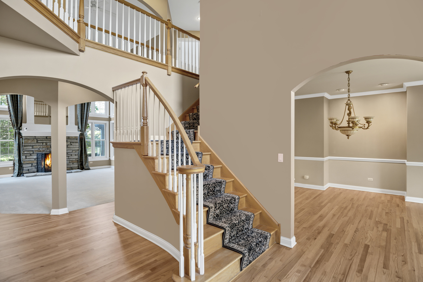 37W004 Ridgewood Drive, St. Charles, IL 60175