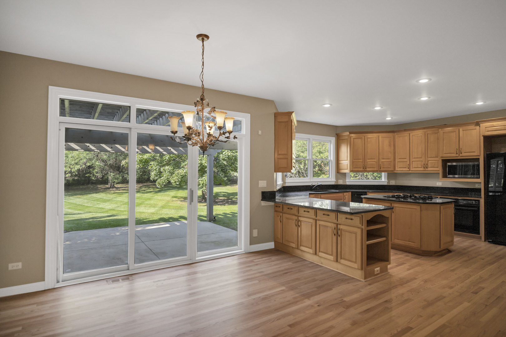 37W004 Ridgewood Drive, St. Charles, IL 60175