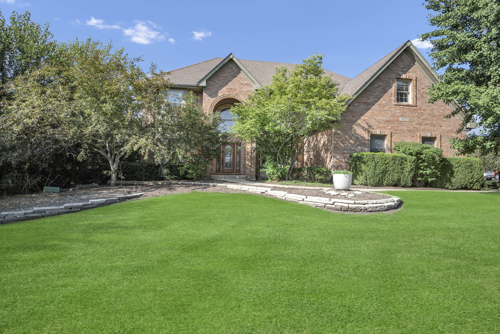 37W004 Ridgewood Drive, St. Charles, IL 60175