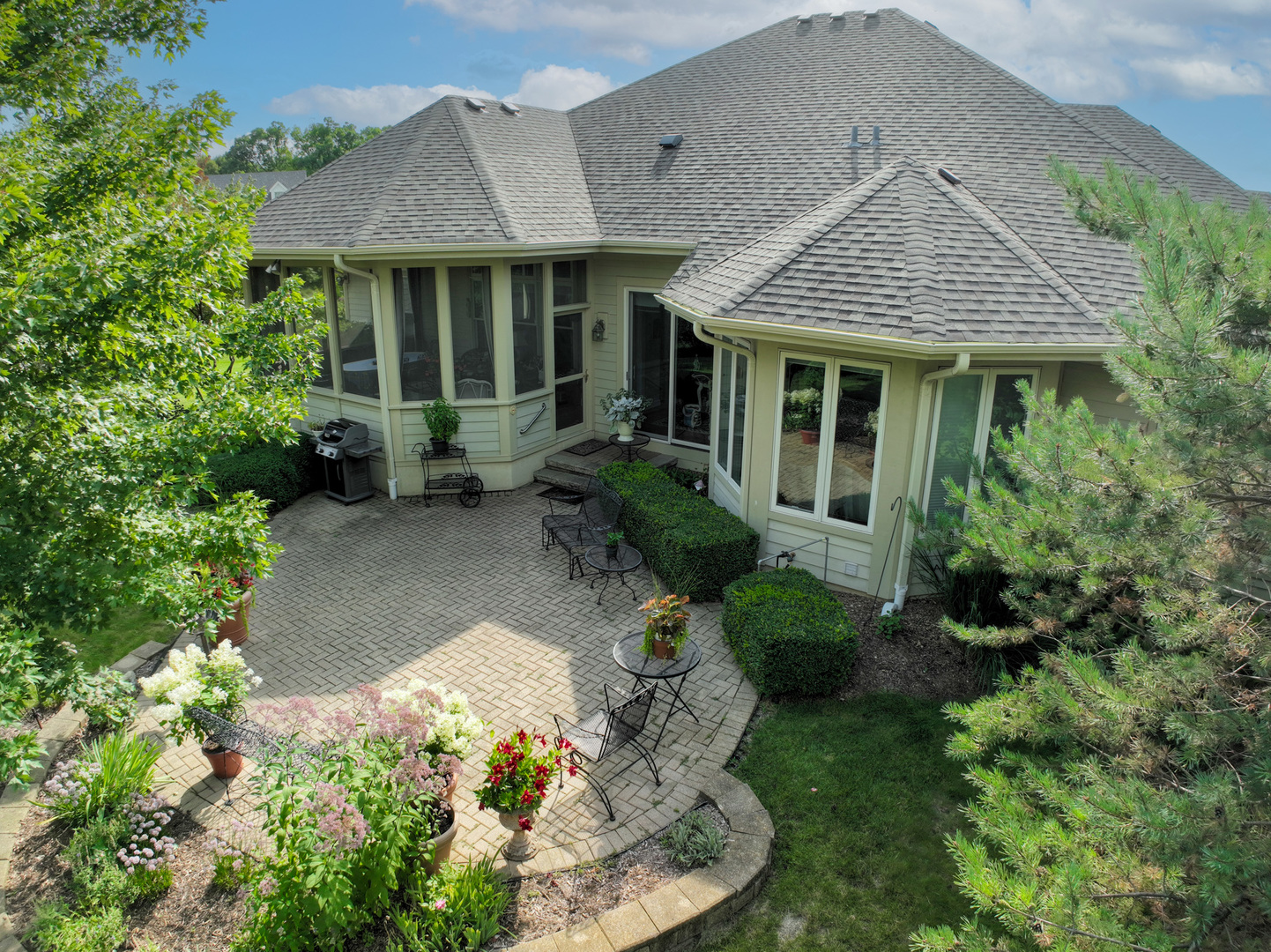 771 Fox Run Drive, Geneva, IL 60134