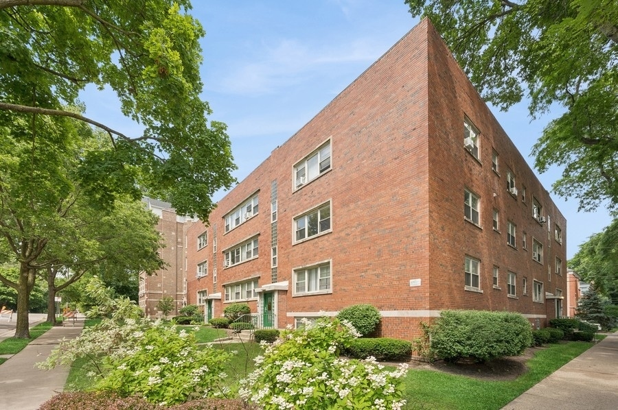 205 Custer Avenue #1, Evanston, IL 60202