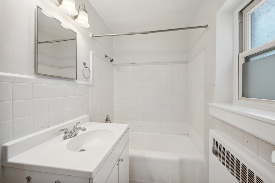 205 Custer Avenue #1, Evanston, IL 60202