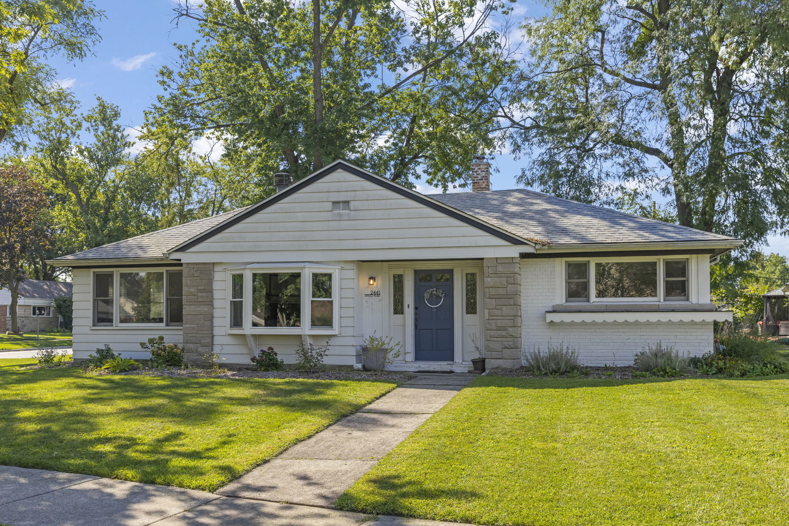 2441 Spruce Road, Homewood, IL 60430