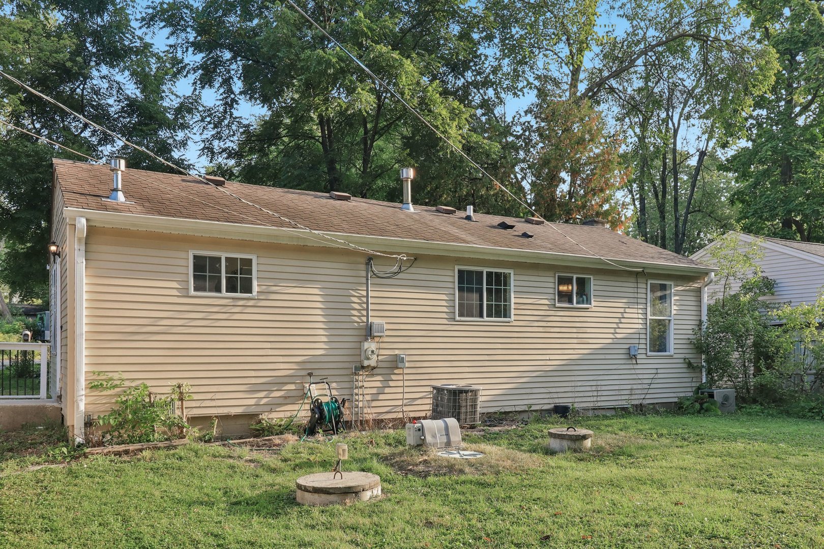 819 Southside Avenue, McHenry, IL 60051