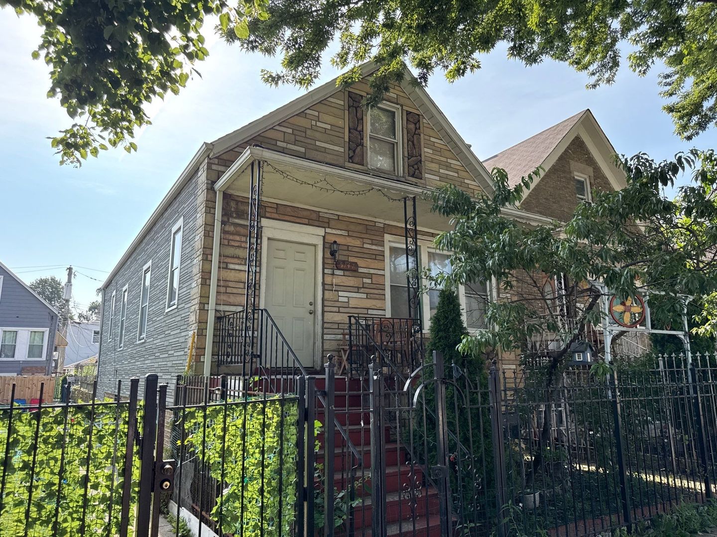 5147 S Campbell Avenue, Chicago, IL 60632
