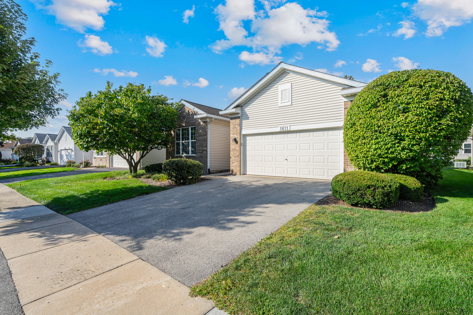 1611 BENZIE Circle, Romeoville, IL 60446