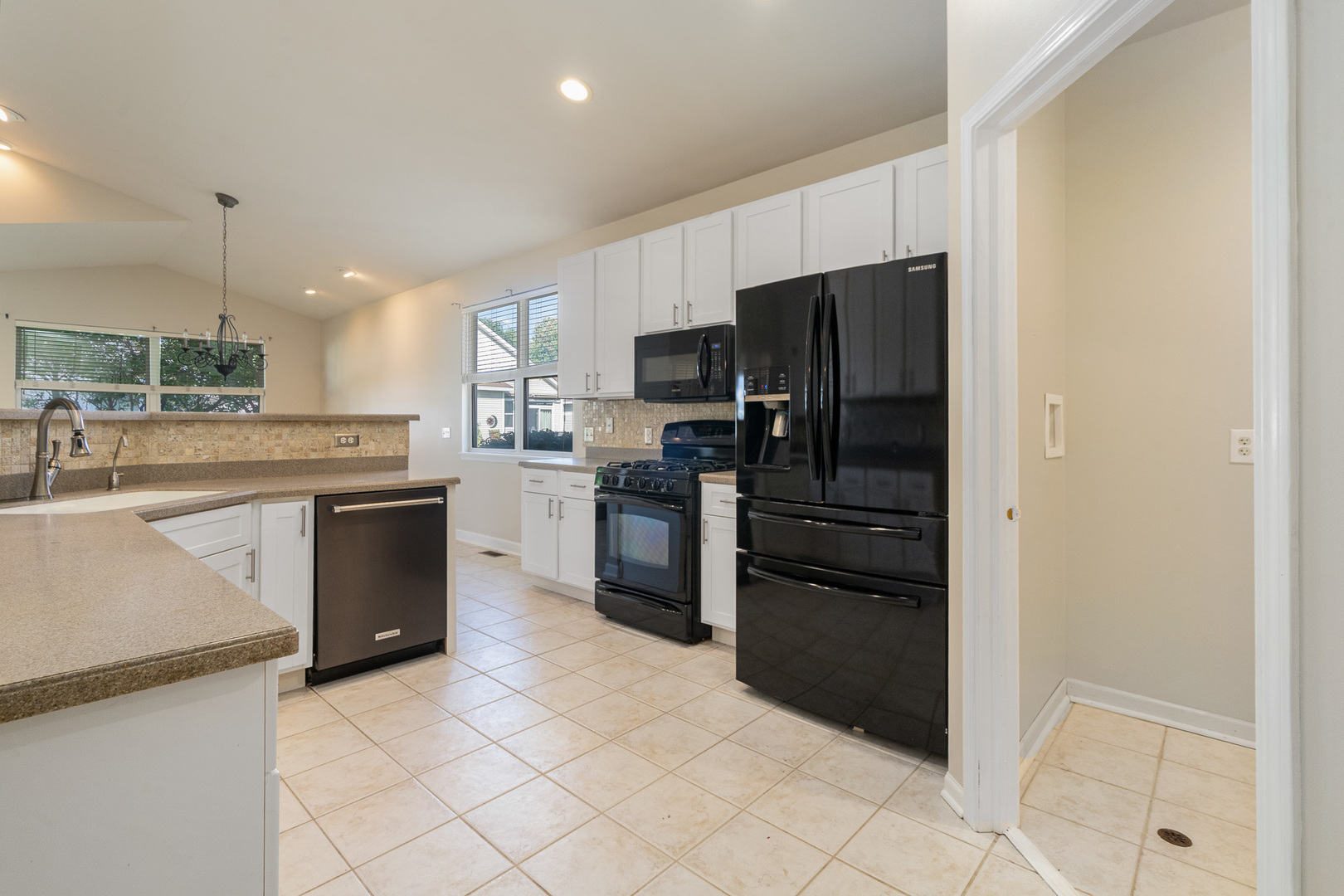 1611 BENZIE Circle, Romeoville, IL 60446