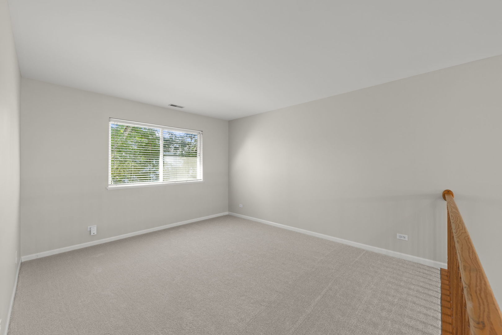 339 Abington Woods Drive, Aurora, IL 60502