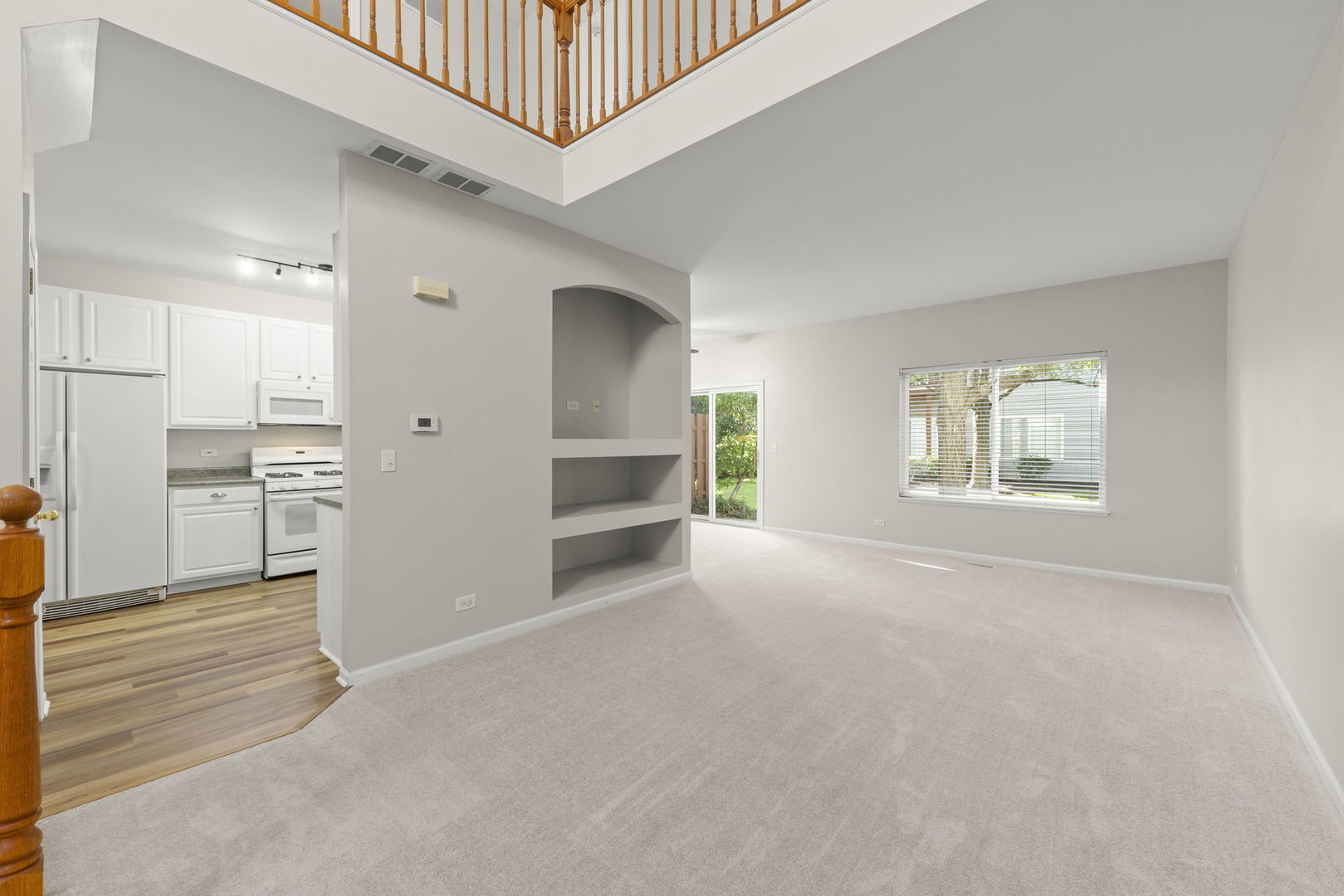 339 Abington Woods Drive, Aurora, IL 60502