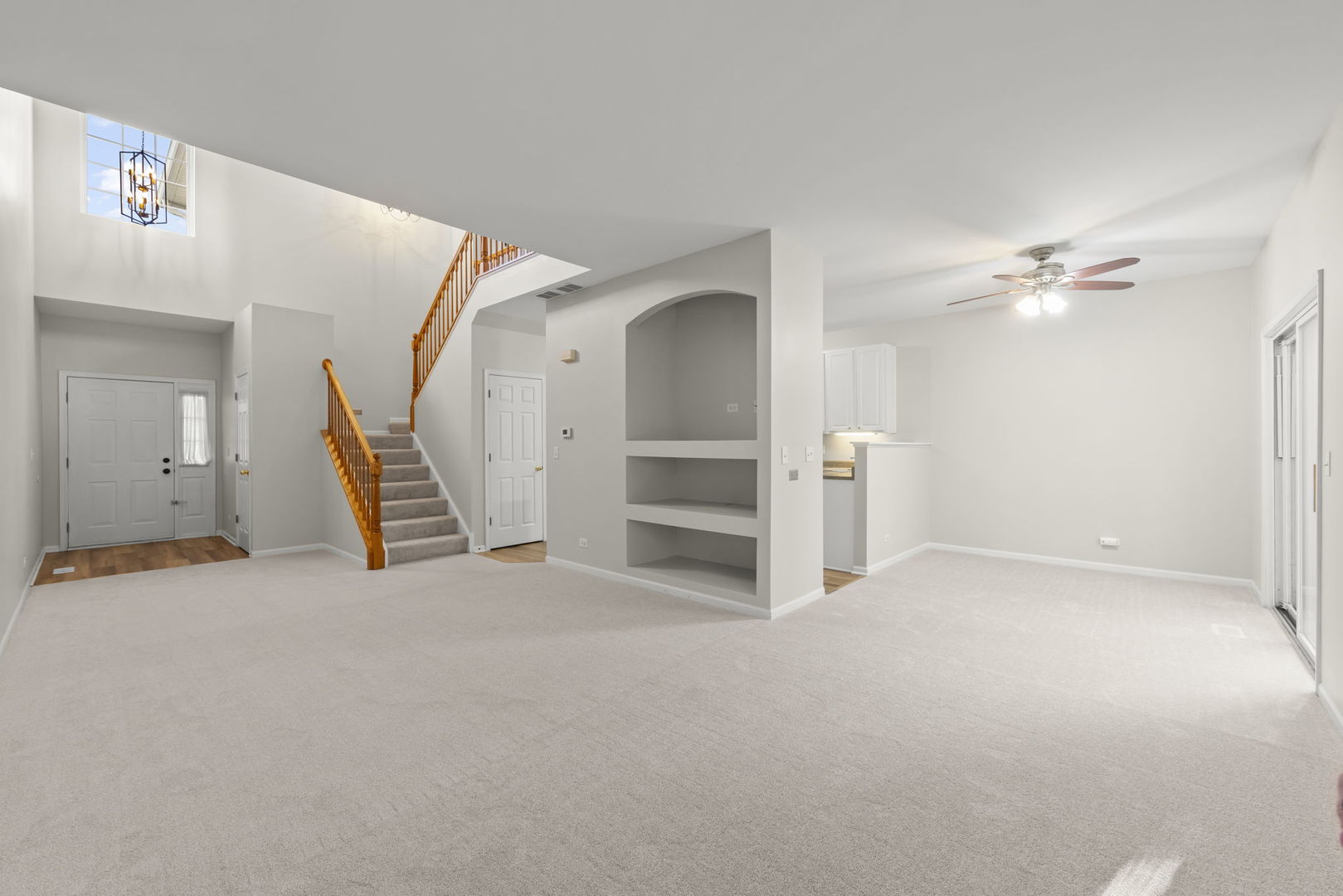 339 Abington Woods Drive, Aurora, IL 60502