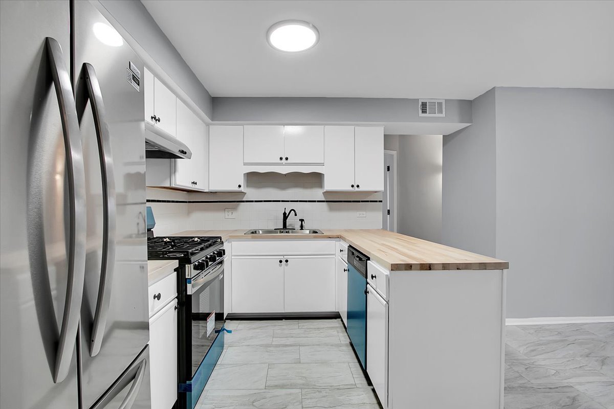 6540 W Irving Park Road #603, Chicago, IL 60634