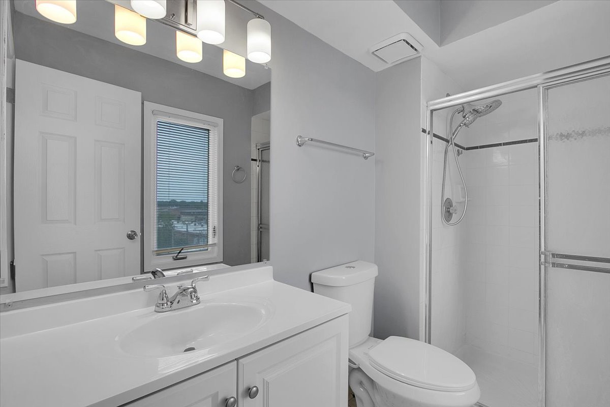 6540 W Irving Park Road #603, Chicago, IL 60634