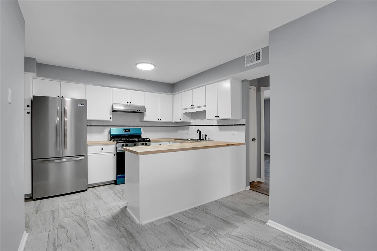 6540 W Irving Park Road #603, Chicago, IL 60634