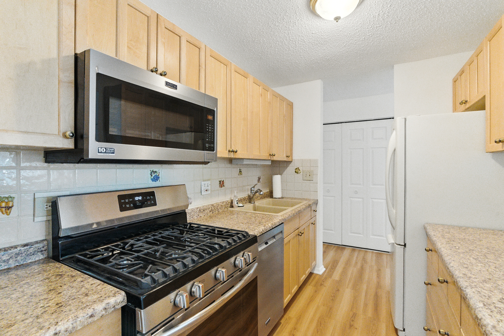 1207 S Old Wilke Road #303, Arlington Heights, IL 60005