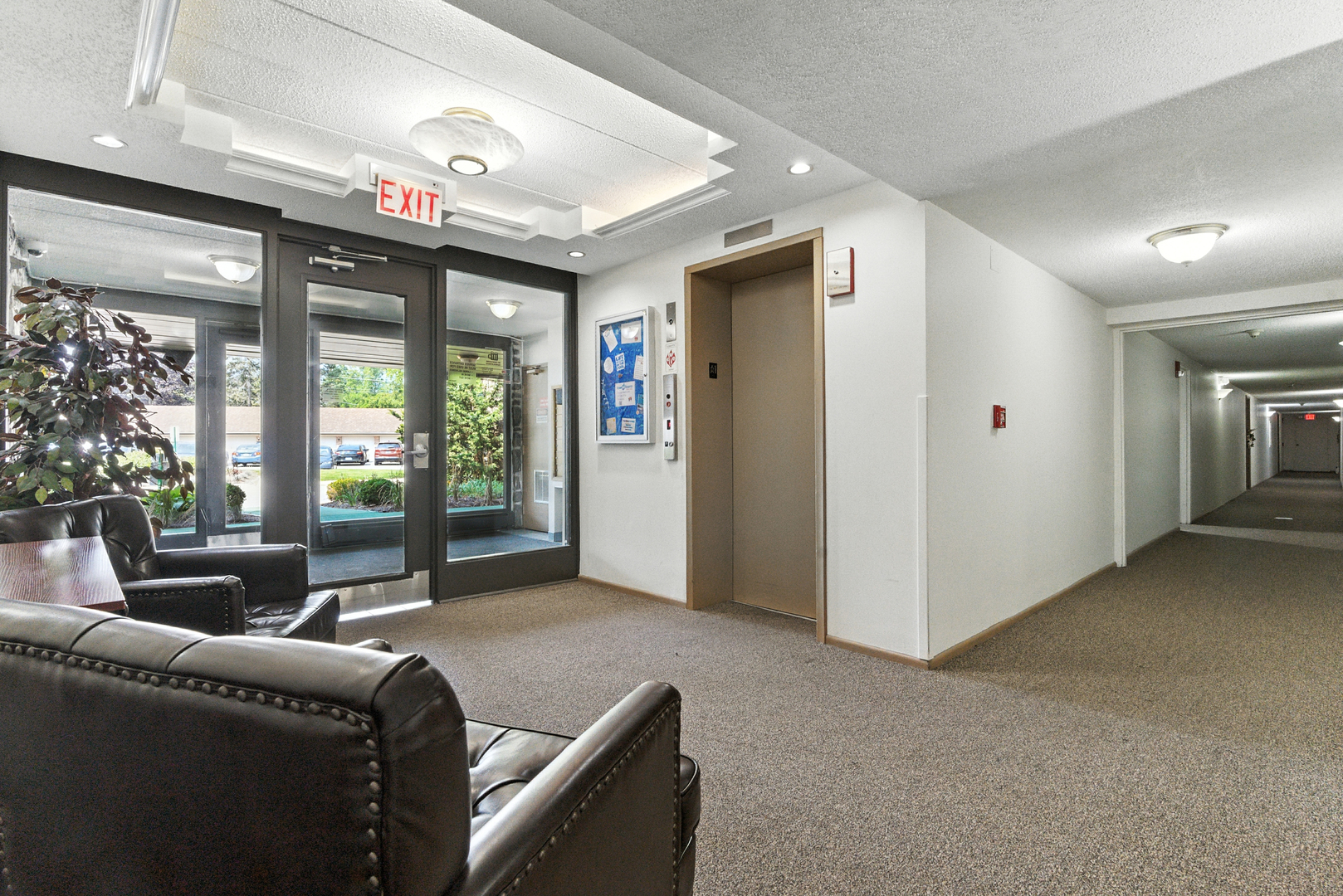 1207 S Old Wilke Road #303, Arlington Heights, IL 60005