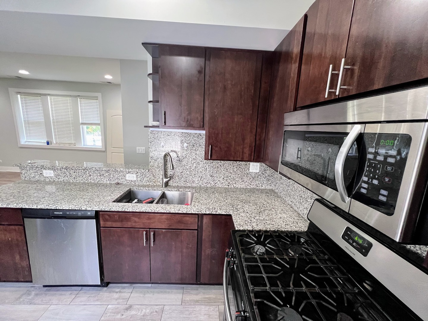 3355 W Huron Street #1, Chicago, IL 60651