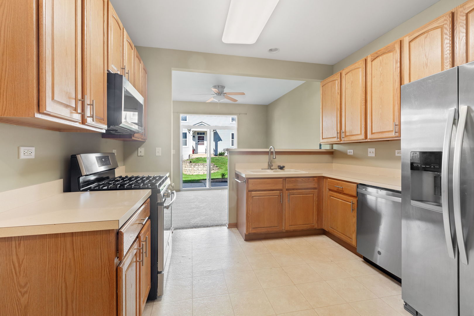 464 Horizon Drive, Bartlett, IL 60103
