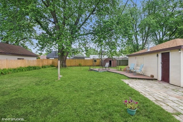 8937 Fairlane Drive, Bridgeview, IL 60455