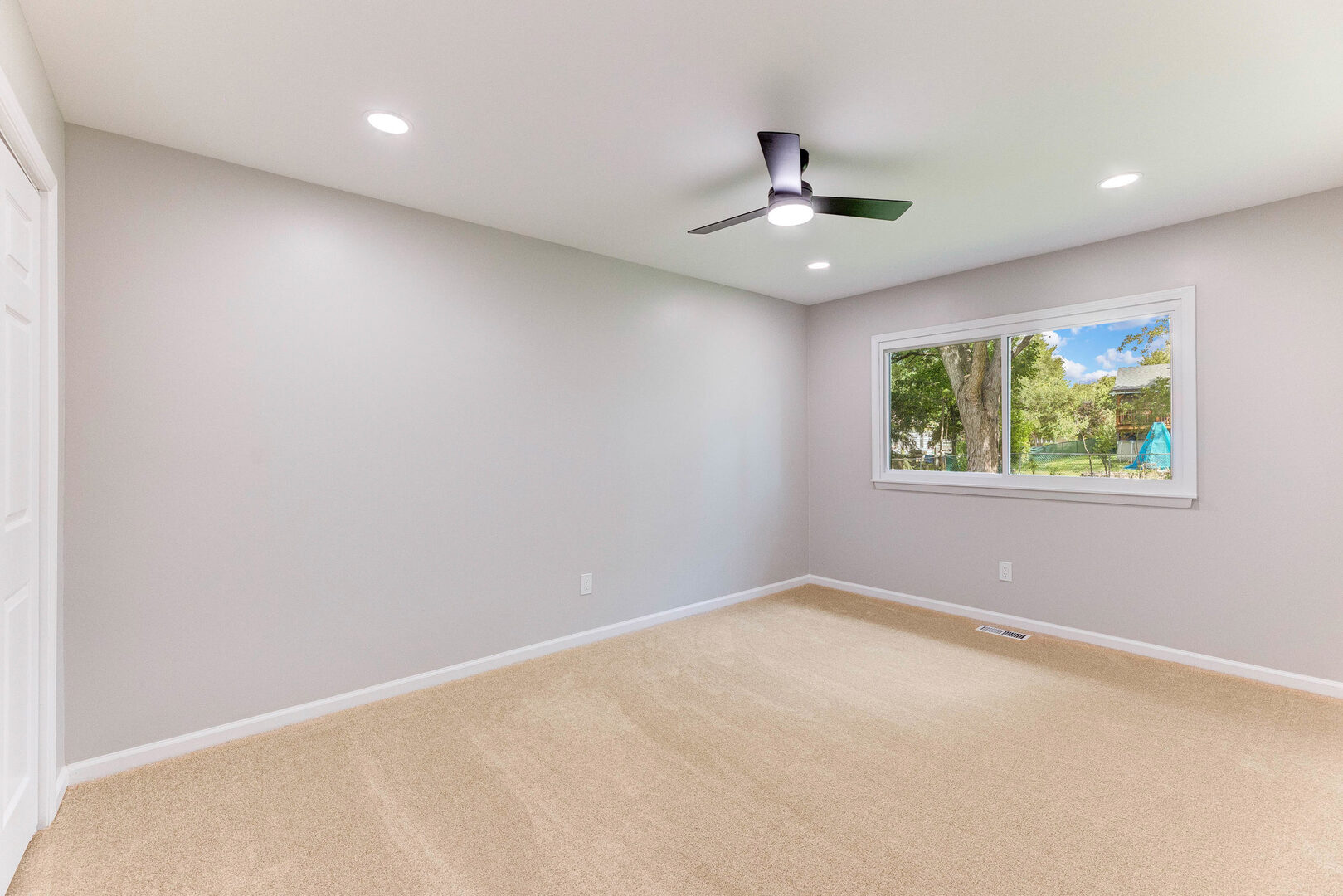 4 Circle Court, Montgomery, IL 60538