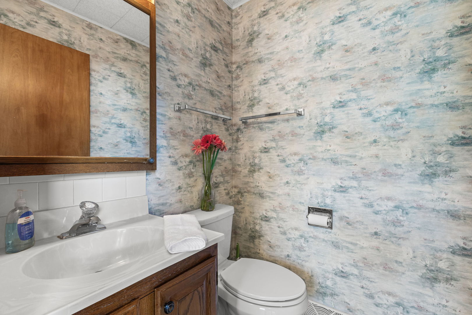 1822 W Pheasant Trail, Mount Prospect, IL 60056
