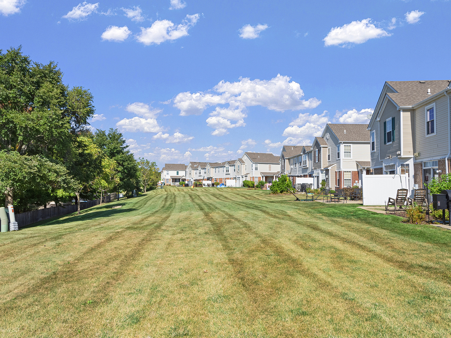 1045 Heron Circle, Joliet, IL 60431