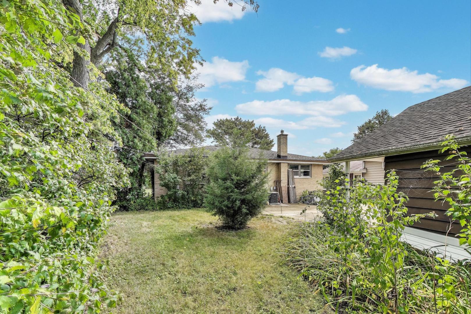 738 N Parker Street, Elmhurst, IL 60126