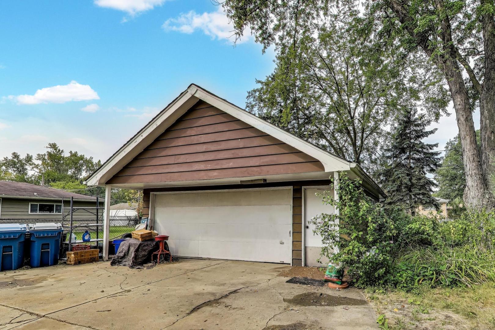 738 N Parker Street, Elmhurst, IL 60126