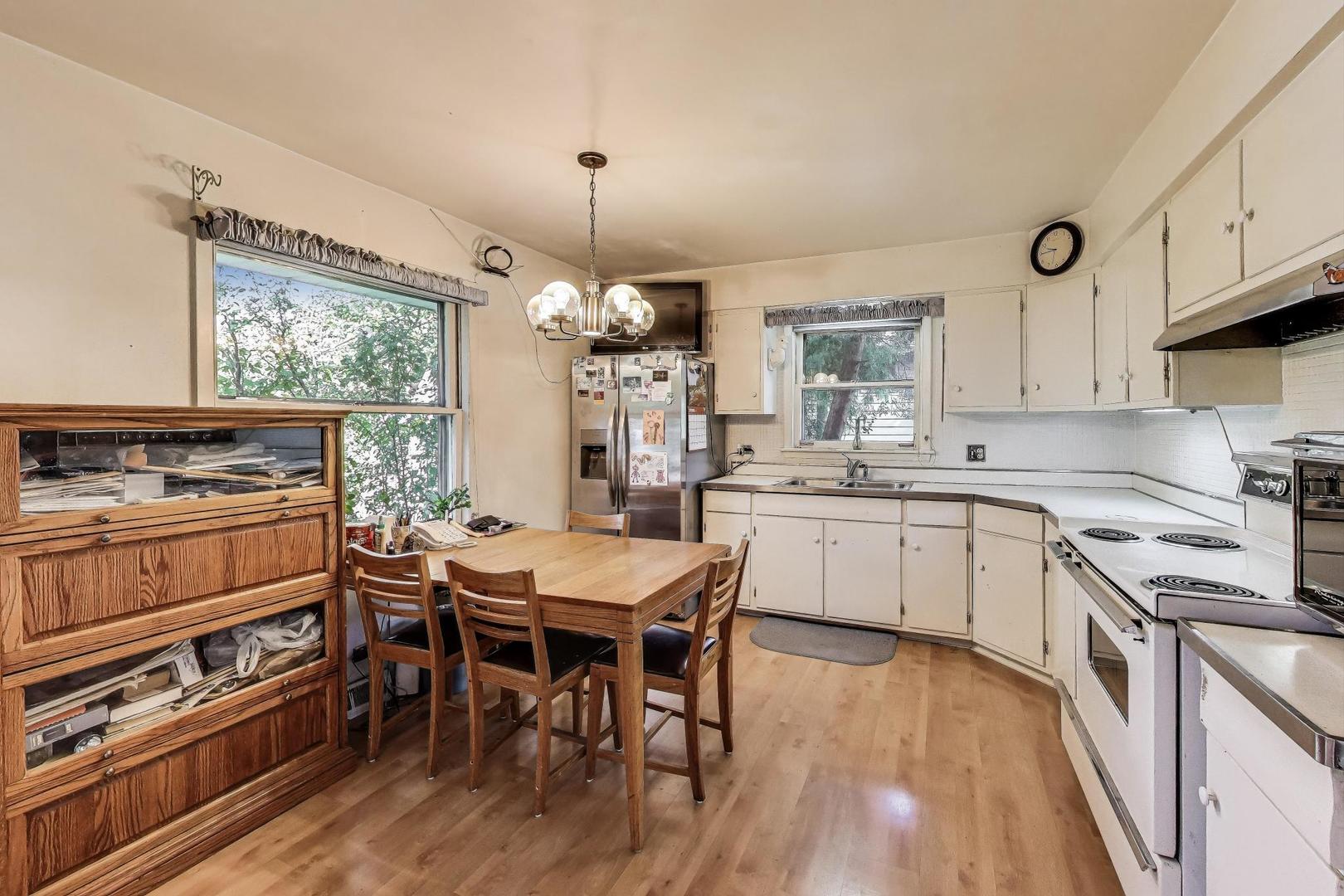 738 N Parker Street, Elmhurst, IL 60126