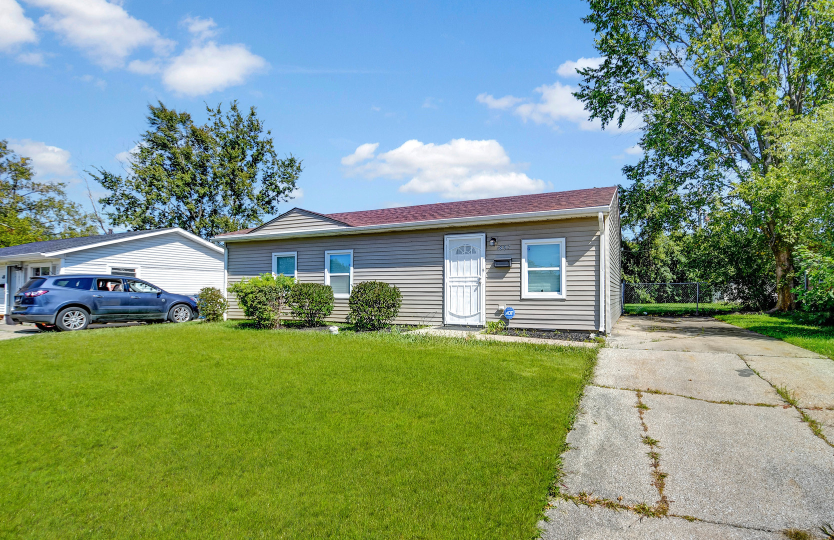 1897 Division Street, Chicago Heights, IL 60411