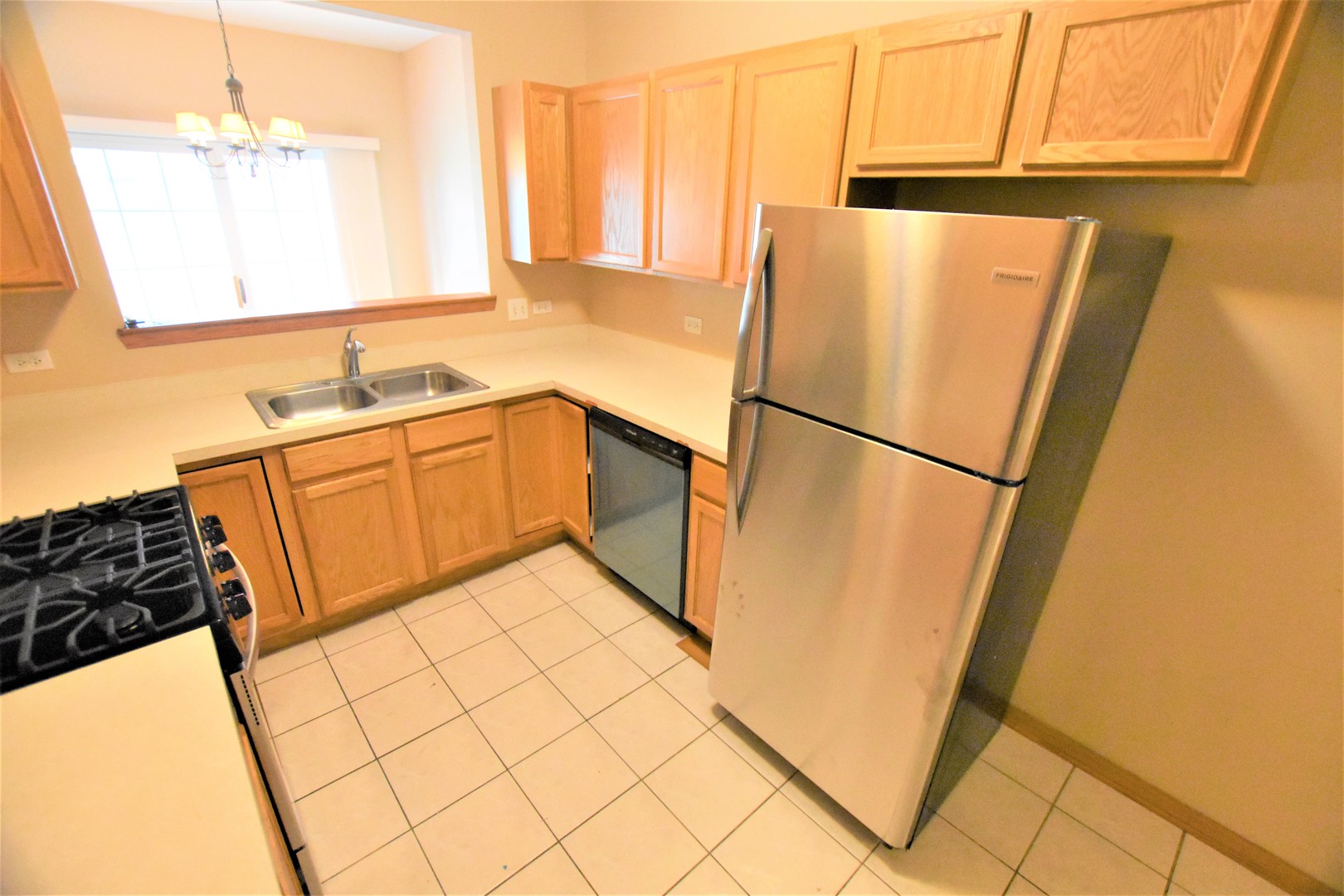 748 COUNTY LINE Road #748, Aurora, IL 60502