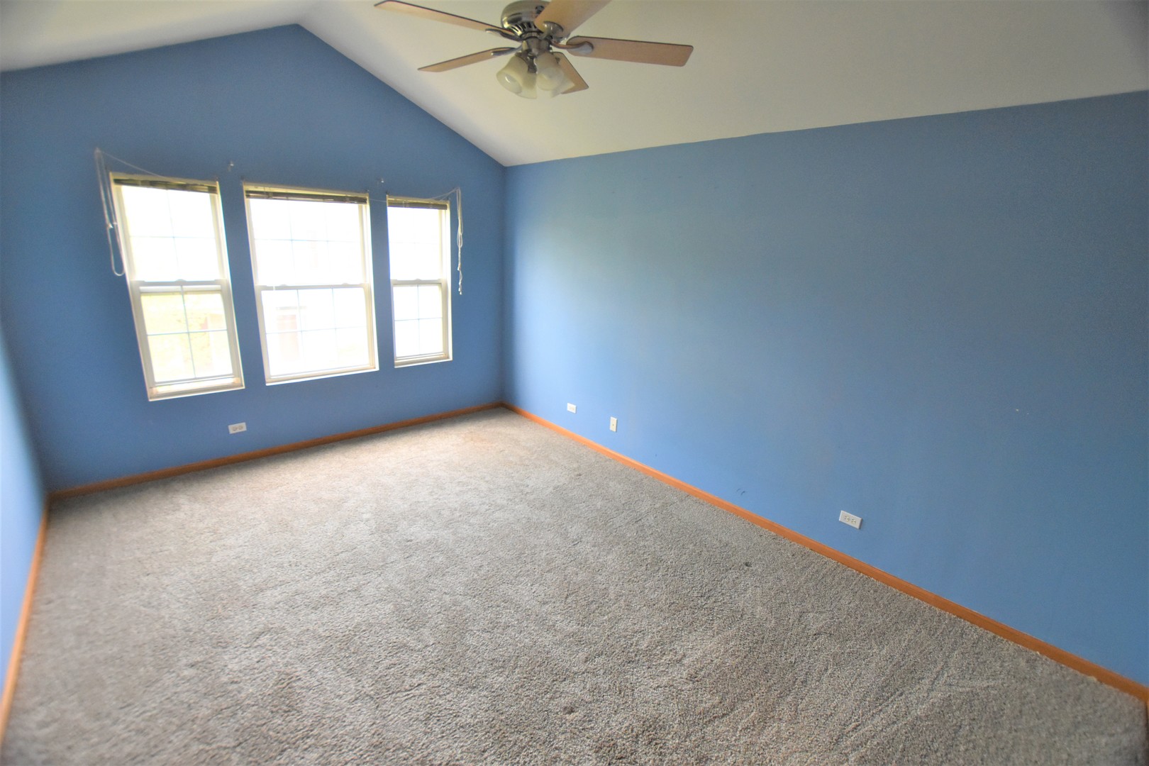 748 COUNTY LINE Road #748, Aurora, IL 60502