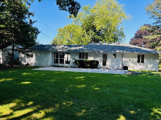 1945 Hickory Street, Waukegan, IL 60087