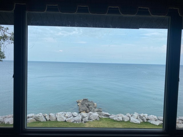 141 S Lakeshore Drive #B1, Racine, WI 53403
