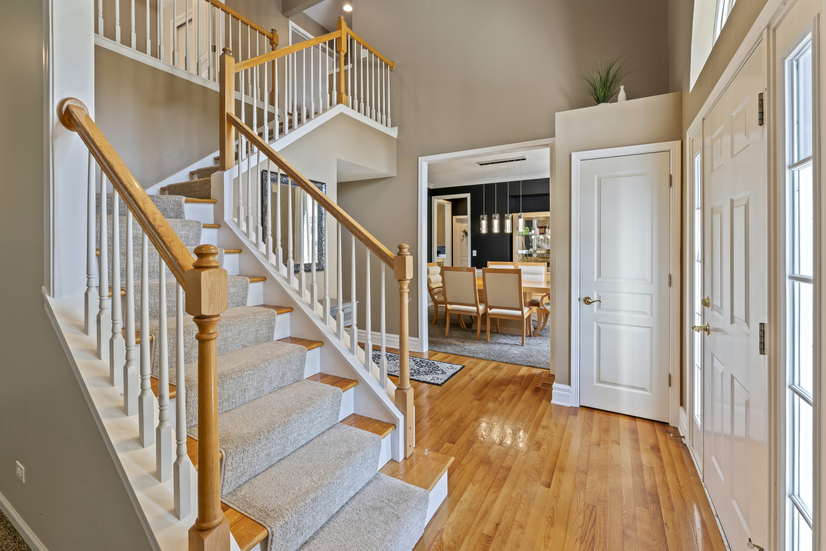 601 Woods Creek Lane, Algonquin, IL 60102