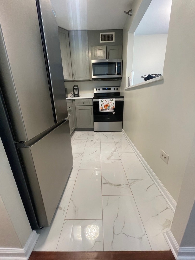 480 N McClurg Court #912, Chicago, IL 60611
