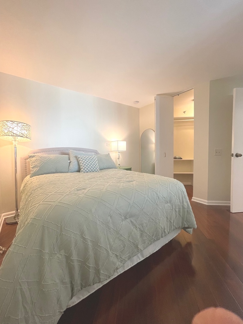 480 N McClurg Court #912, Chicago, IL 60611